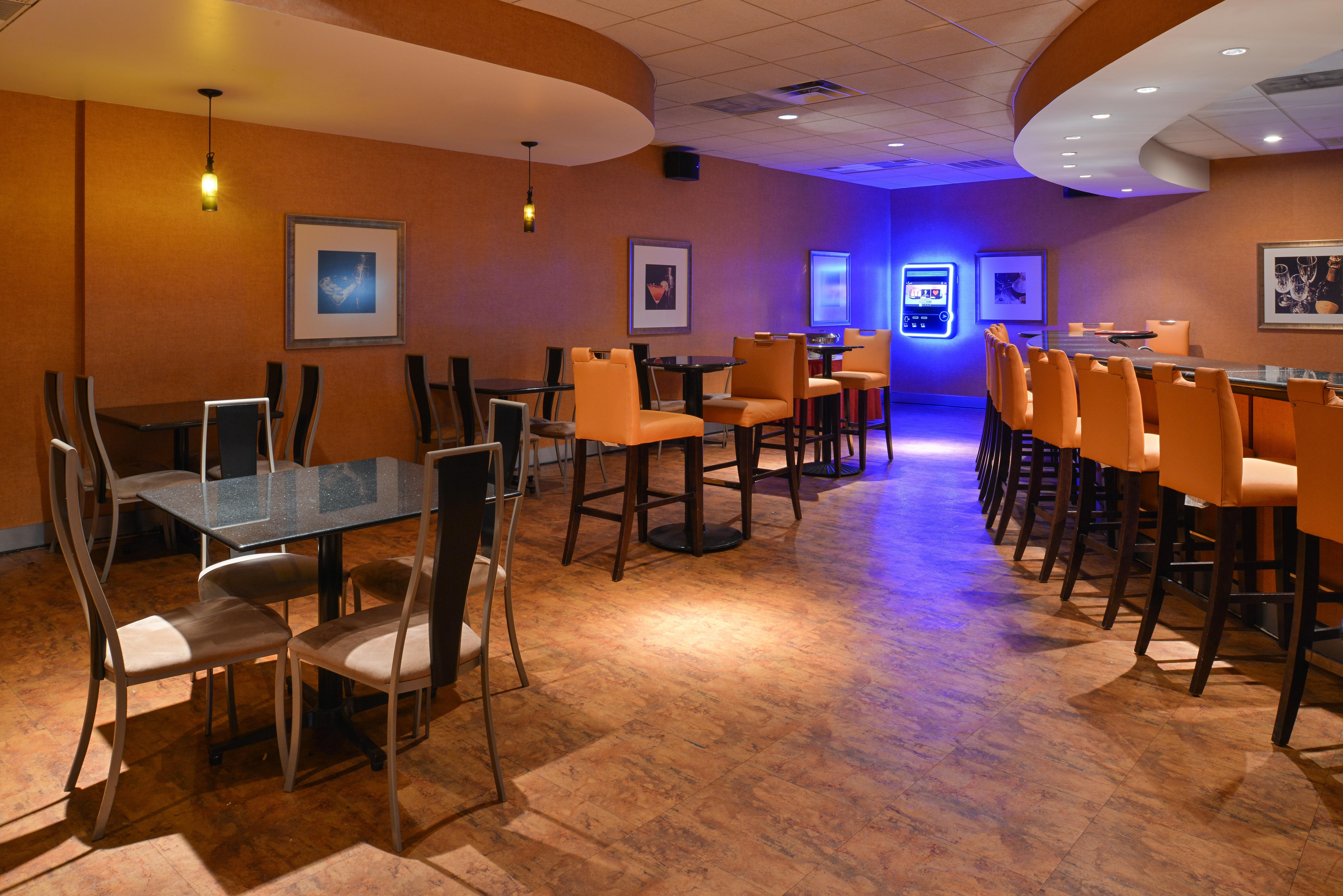 Holiday Inn Martinsburg By Ihg Exterior photo